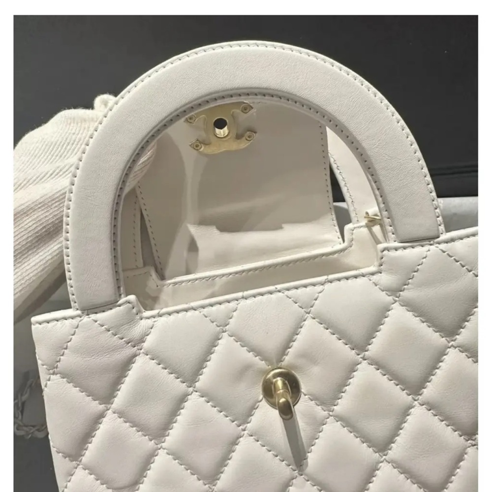 Chanel Ivory Quilted Mini Bag - Picture 3 of 4
